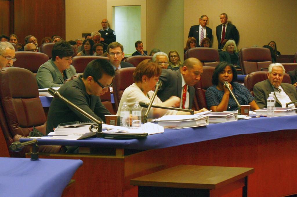 Members of the Commission on Chicago Landmarks debate whether to recommend landmark standing for the old Prentice Women’s Hospital. The committee voted to adopt the recommendation by the Department of Housing and Economic development in favor of Northwestern.