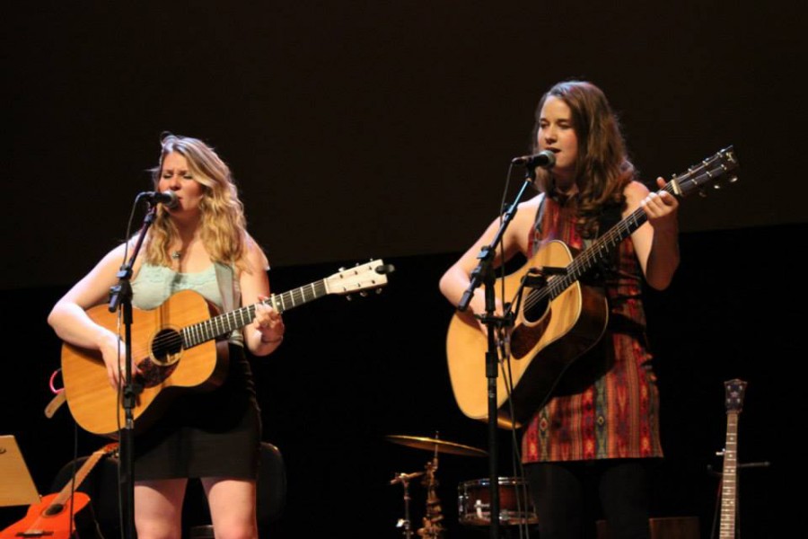 Della Mae