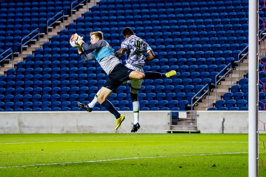 Sophomore forward Elo Ozumba challenges the goalie in the air. Ozumba is tied for the team lead in goals and scored the Cats’ lone goal in a 1-1 tie against Notre Dame Tuesday.