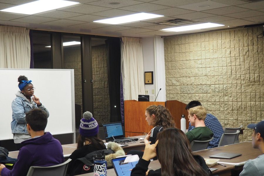 Soteria Reid presenting her resolution. Reid’s resolution passed in ASG Senate.