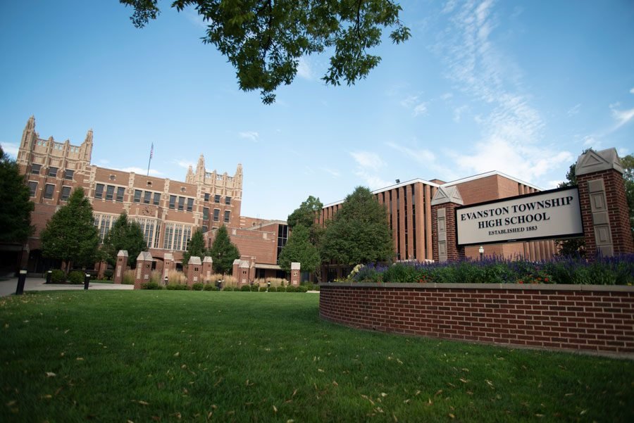 A picture of Evanston Township High School’s exterior.